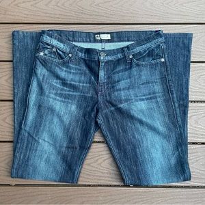 Rock & Republic Women’s Kassandra Dark Wash Flare Jeans Size 32